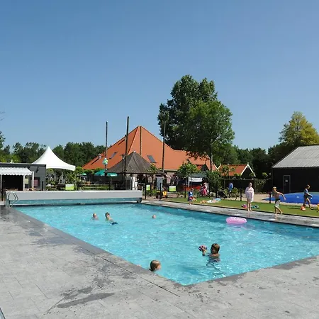 Holiday Cub6 * Velsen-Zuid